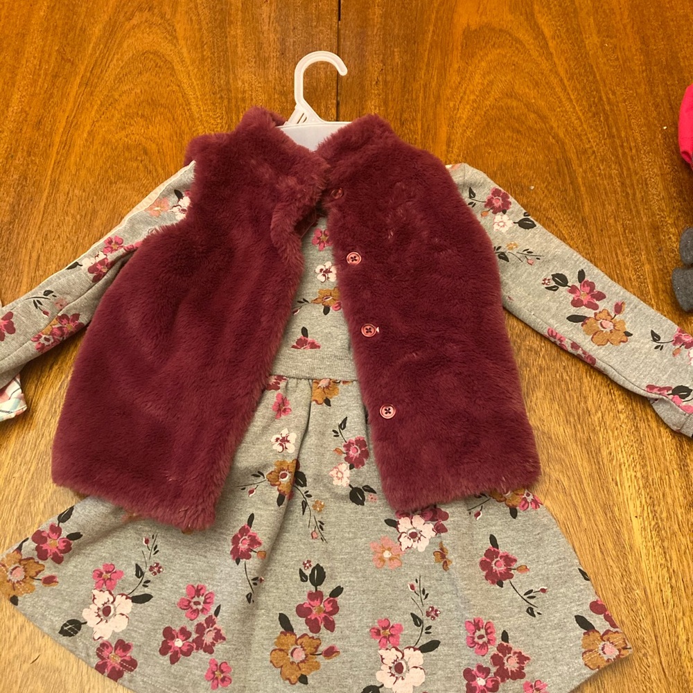 Two pieces - Picture 3 of 5